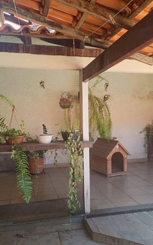 Casa à venda com 175m², 3 quartos e 2 vagas