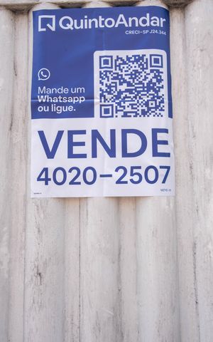 Casa à venda com 94m², 2 quartos e 4 vagas Casa à venda com 94m², 2 quartos e 4 vagasPlaquinha