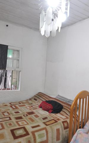 Casa à venda com 72m², 1 quarto e sem vagaQuarto