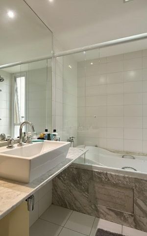 Apartamento para alugar com 180m², 3 quartos e 3 vagas Apartamento para alugar com 180m², 3 quartos e 3 vagasBanheiro Suíte 2