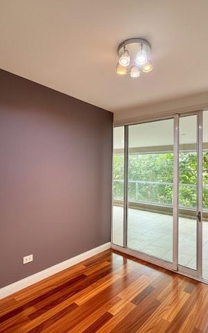 Apartamento para alugar com 180m², 3 quartos e 3 vagas Apartamento para alugar com 180m², 3 quartos e 3 vagasQuarto 3