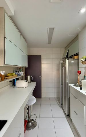 Apartamento para alugar com 180m², 3 quartos e 3 vagas Apartamento para alugar com 180m², 3 quartos e 3 vagasCozinha