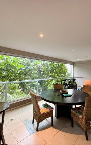 Apartamento para alugar com 180m², 3 quartos e 3 vagas Apartamento para alugar com 180m², 3 quartos e 3 vagasVaranda