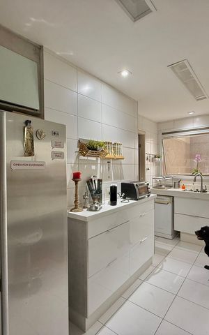 Apartamento para alugar com 180m², 3 quartos e 3 vagas Apartamento para alugar com 180m², 3 quartos e 3 vagasCozinha