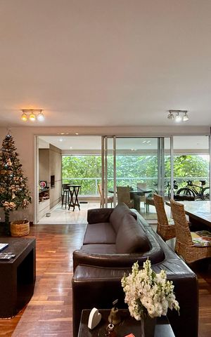 Apartamento para alugar com 180m², 3 quartos e 3 vagas Apartamento para alugar com 180m², 3 quartos e 3 vagasSala