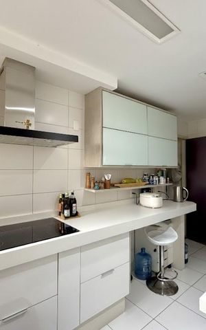 Apartamento para alugar com 180m², 3 quartos e 3 vagas Apartamento para alugar com 180m², 3 quartos e 3 vagasCozinha