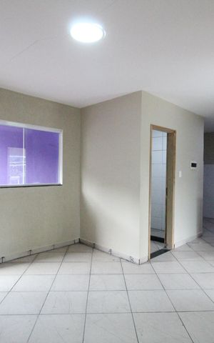 Casa à venda com 100m², 2 quartos e sem vagaSala