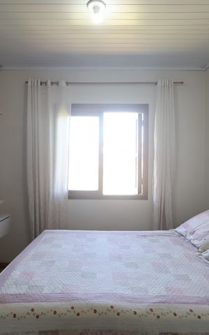 Casa à venda com 234m², 4 quartos e 2 vagasSuite