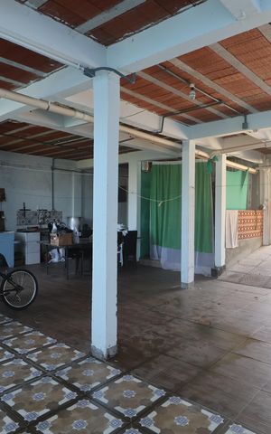Casa à venda com 234m², 4 quartos e 2 vagasGaragem
