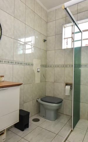 Casa à venda com 200m², 3 quartos e 3 vagasBanheiro