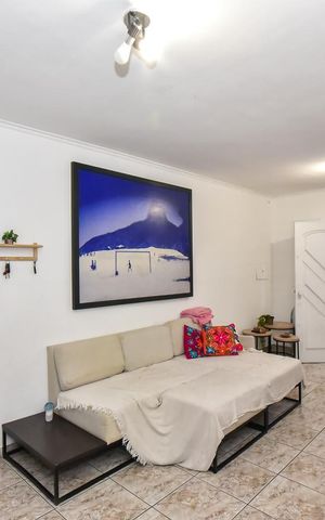 Casa à venda com 200m², 3 quartos e 3 vagasSala