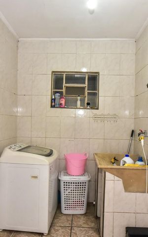 Casa à venda com 200m², 3 quartos e 3 vagasÁrea de Serviço 