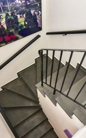 Casa à venda com 200m², 3 quartos e 3 vagasEscada