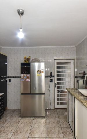 Casa à venda com 200m², 3 quartos e 3 vagasCozinha