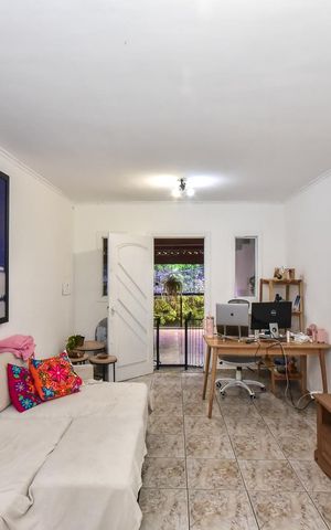 Casa à venda com 200m², 3 quartos e 3 vagasSala