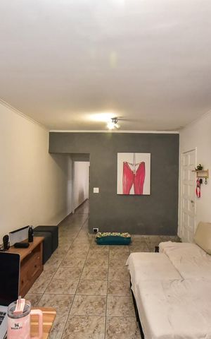 Casa à venda com 200m², 3 quartos e 3 vagasSala