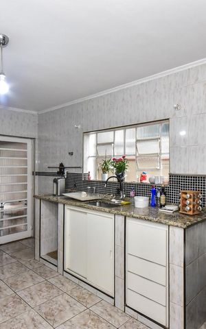 Casa à venda com 200m², 3 quartos e 3 vagasCozinha