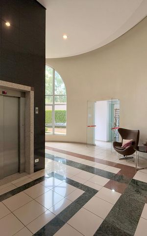 Apartamento à venda com 115m², 3 quartos e 3 vagas Apartamento à venda com 115m², 3 quartos e 3 vagasHall Social Bloco