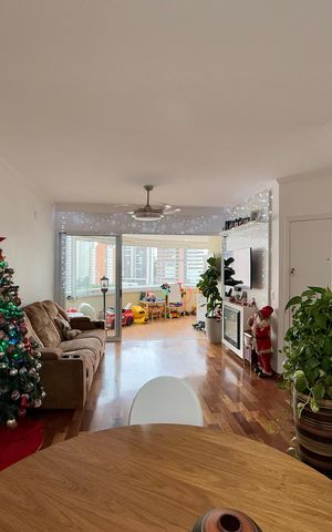 Apartamento à venda com 115m², 3 quartos e 3 vagas Apartamento à venda com 115m², 3 quartos e 3 vagasSala