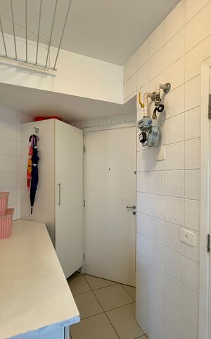 Apartamento à venda com 115m², 3 quartos e 3 vagas Apartamento à venda com 115m², 3 quartos e 3 vagasÁrea de Serviço