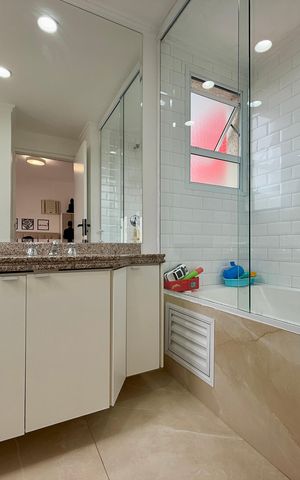 Apartamento à venda com 115m², 3 quartos e 3 vagas Apartamento à venda com 115m², 3 quartos e 3 vagasBanheiro Suíte 1