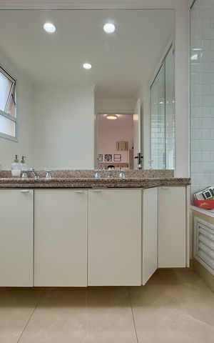 Apartamento à venda com 115m², 3 quartos e 3 vagas Apartamento à venda com 115m², 3 quartos e 3 vagasBanheiro Suíte 1