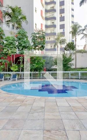 Apartamento à venda com 115m², 3 quartos e 3 vagas Apartamento à venda com 115m², 3 quartos e 3 vagasPiscina