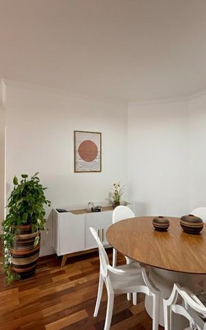 Apartamento à venda com 115m², 3 quartos e 3 vagas Apartamento à venda com 115m², 3 quartos e 3 vagasSala