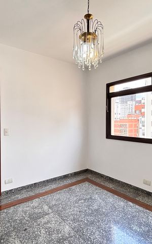 Apartamento à venda com 242m², 3 quartos e 3 vagas Apartamento à venda com 242m², 3 quartos e 3 vagasCopa