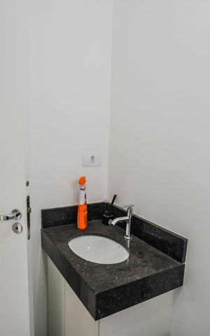 Apartamento à venda com 106m², 2 quartos e 2 vagas Apartamento à venda com 106m², 2 quartos e 2 vagasBanheiro Social