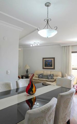Apartamento à venda com 144m², 4 quartos e 2 vagas