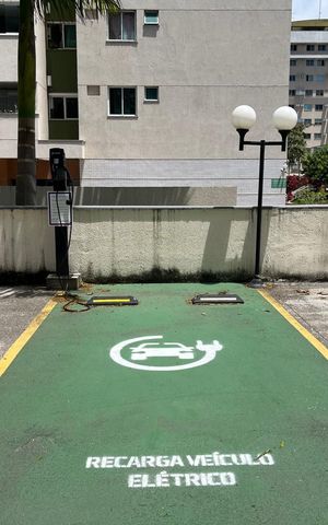 Apartamento à venda com 66m², 2 quartos e 1 vaga Apartamento à venda com 66m², 2 quartos e 1 vagaÁrea comum - Carregador de carro elétrico