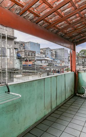 Casa à venda com 175m², 4 quartos e 1 vaga Casa à venda com 175m², 4 quartos e 1 vagaVaranda