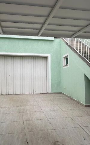 Casa para alugar com 330m², 4 quartos e 3 vagas