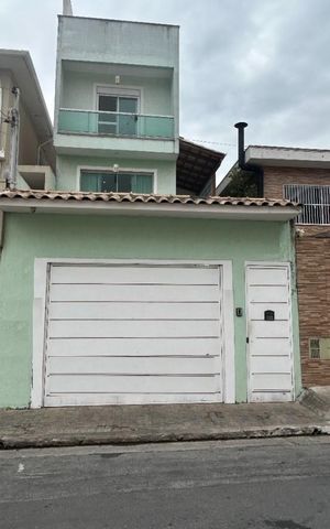 Casa para alugar com 330m², 4 quartos e 3 vagas