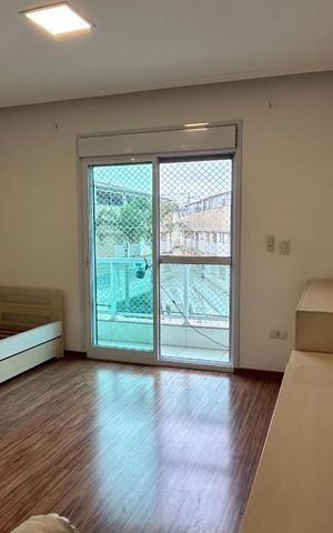 Casa para alugar com 330m², 4 quartos e 3 vagas