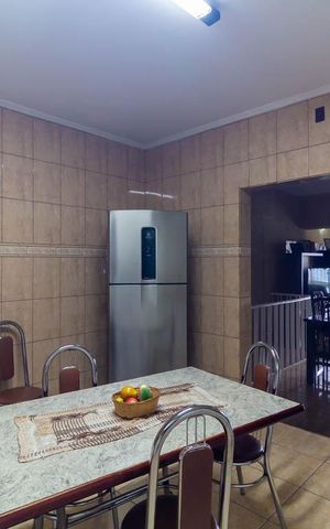 Casa à venda com 120m², 3 quartos e 2 vagas Casa à venda com 120m², 3 quartos e 2 vagasCozinha