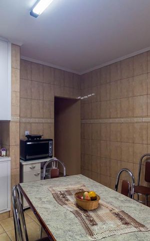 Casa à venda com 120m², 3 quartos e 2 vagas Casa à venda com 120m², 3 quartos e 2 vagasCozinha