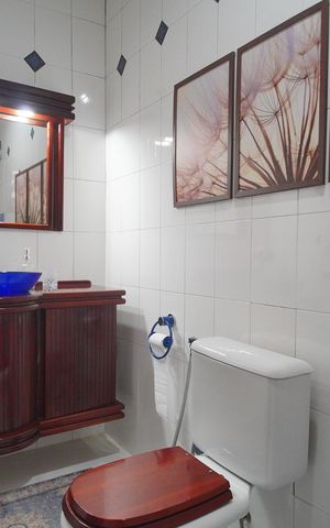 Casa à venda com 600m², 2 quartos e 1 vagaBanheiro da Suíte