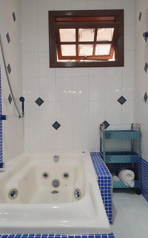 Casa à venda com 600m², 2 quartos e 1 vagaBanheiro da Suíte