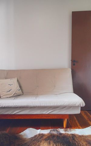 Casa à venda com 600m², 2 quartos e 1 vagaSala de TV