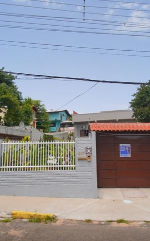 Casa à venda com 600m², 2 quartos e 1 vagaFachada
