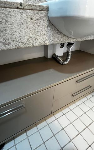 Apartamento para alugar com 62m², 2 quartos e 2 vagas Apartamento para alugar com 62m², 2 quartos e 2 vagasBanheiro da Suíte