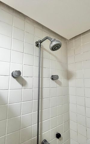 Apartamento para alugar com 62m², 2 quartos e 2 vagas Apartamento para alugar com 62m², 2 quartos e 2 vagasBanheiro da Suíte