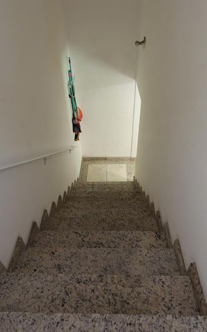 Apartamento à venda com 70m², 2 quartos e 1 vagaEscada