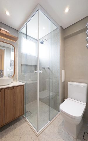 Apartamento à venda com 154m², 3 quartos e 2 vagas Apartamento à venda com 154m², 3 quartos e 2 vagasBanheiro da Suíte 2