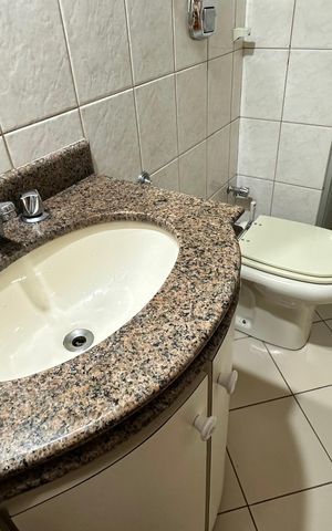 Apartamento à venda com 118m², 3 quartos e 2 vagas Apartamento à venda com 118m², 3 quartos e 2 vagasBanheiro Social