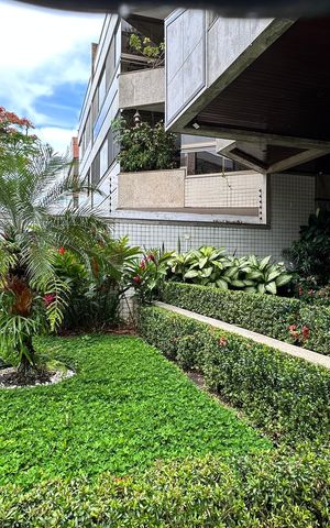 Apartamento à venda com 118m², 3 quartos e 2 vagas Apartamento à venda com 118m², 3 quartos e 2 vagasFachada