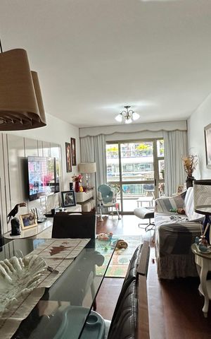 Apartamento à venda com 118m², 3 quartos e 2 vagas Apartamento à venda com 118m², 3 quartos e 2 vagasSala