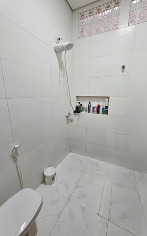 Casa à venda com 180m², 2 quartos e 2 vagas
